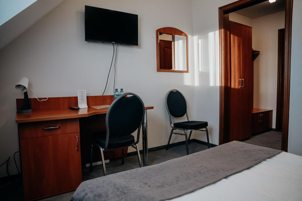 Hotel Resident Nowa Sarzyna Exterior photo